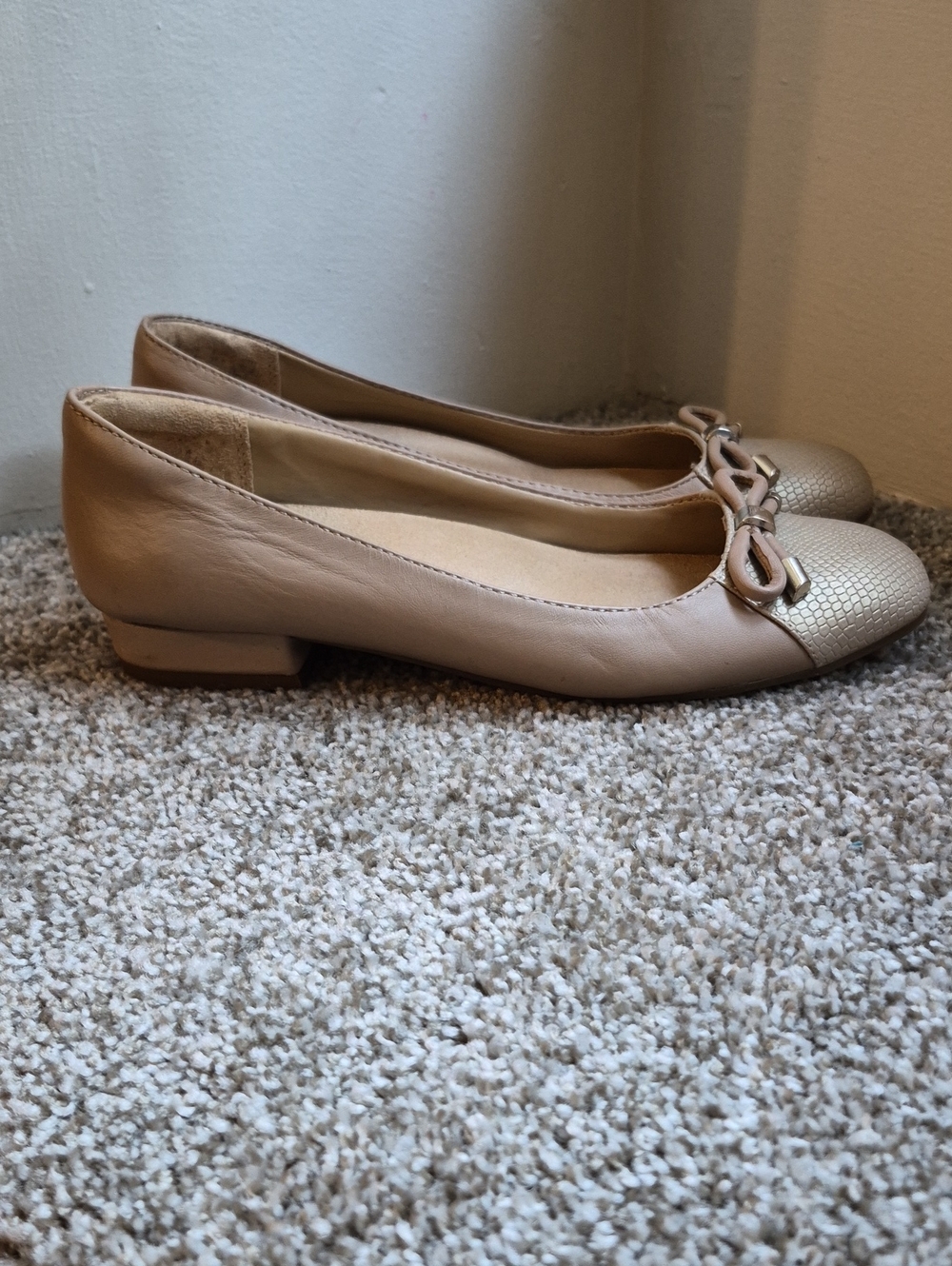 Naturalizer Gertie Shoes Beige size 6.5M